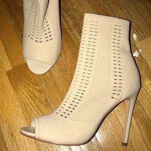 STEVE MADDEN CANDID SOCK HEELS *WORN ONCE*